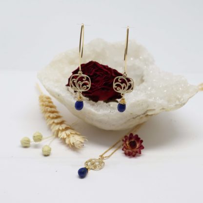 collier or jaune vague